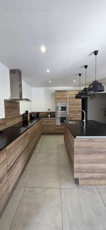 Maison à TOURRETTE-LEVENS