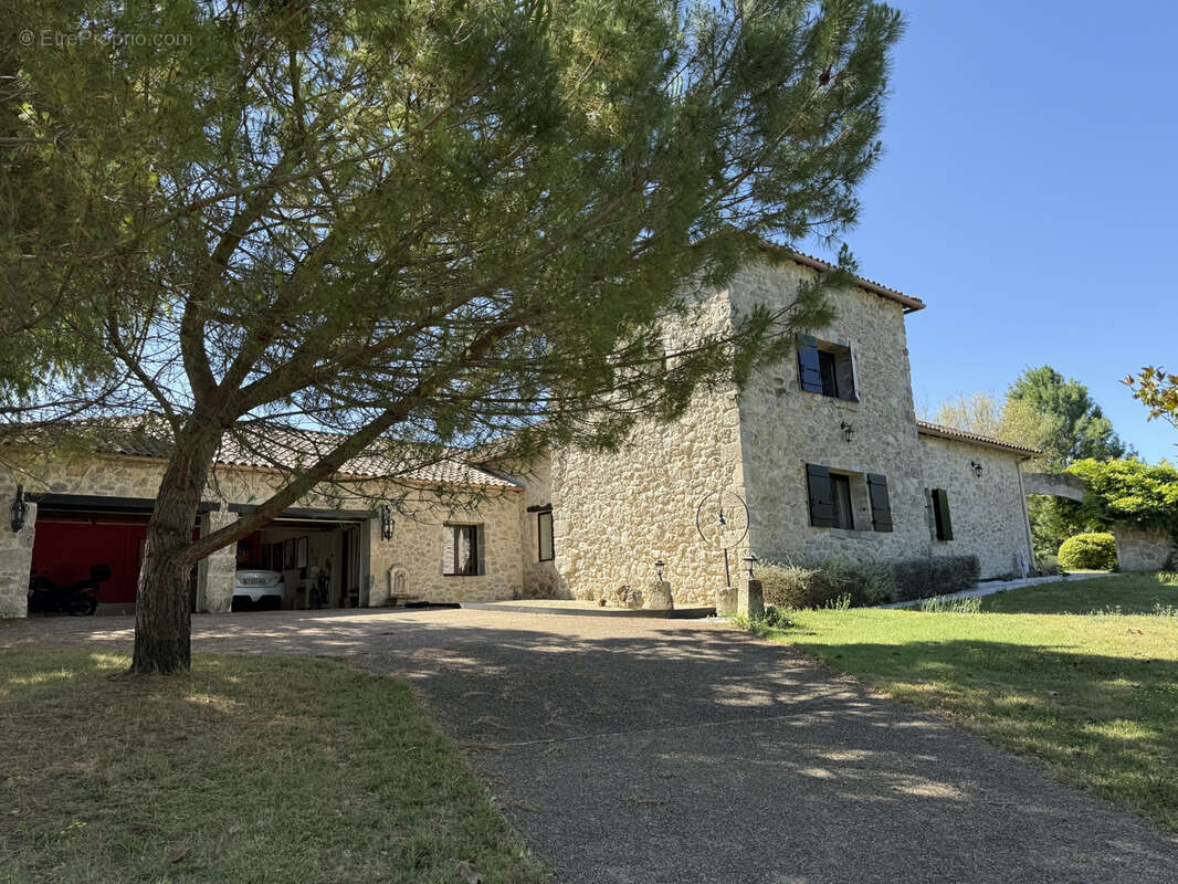 Élégante propriété de charme au cœur de la campagne   4,7 hectares, piscine et dépendances - photo 16