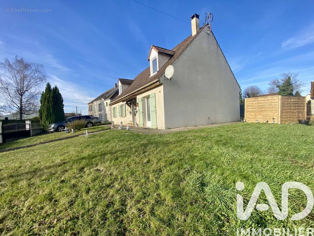 Photo 1 - Maison à CHEVRU
