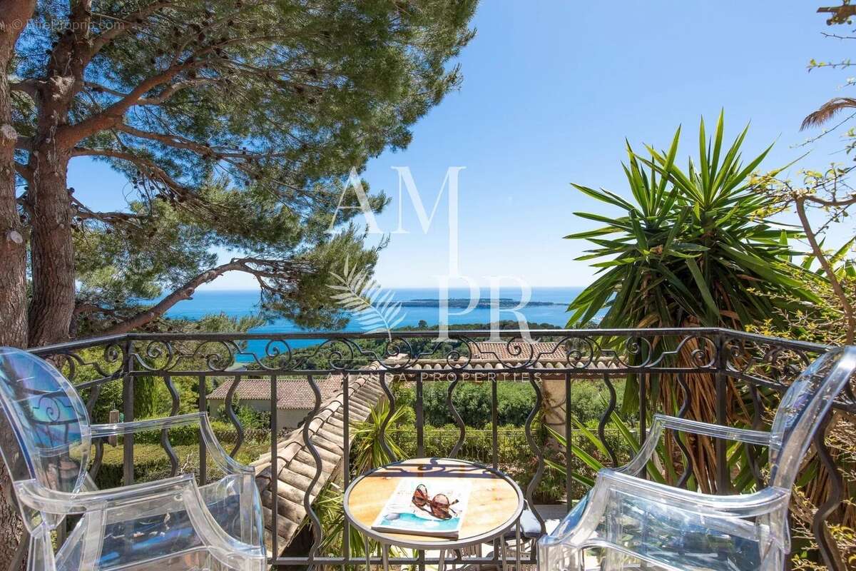 Gros potentiel- proprieté de charme vue mer panoramique - photo 10