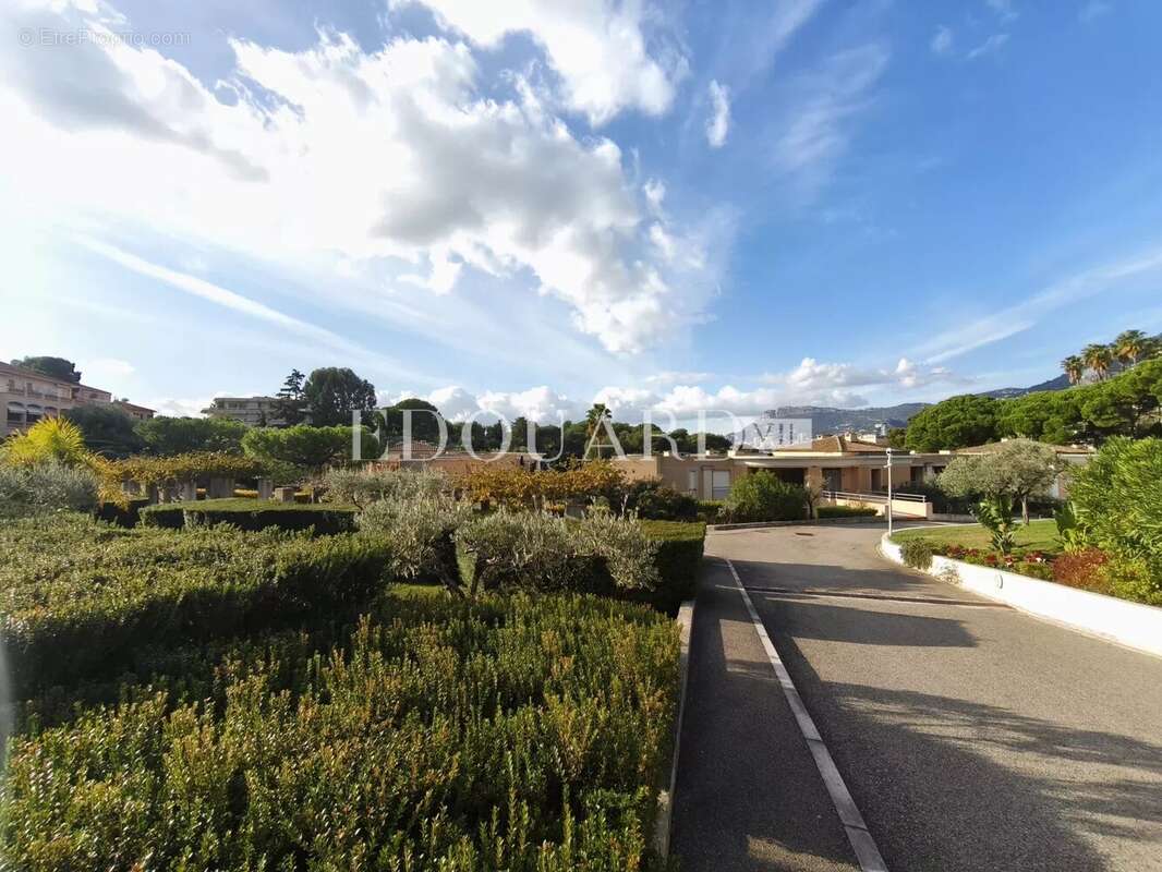 Appartement à ROQUEBRUNE-CAP-MARTIN