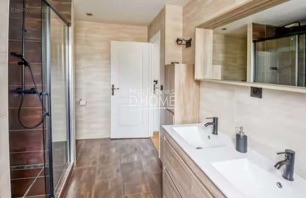 Maison à LE PLESSIS-FEU-AUSSOUX