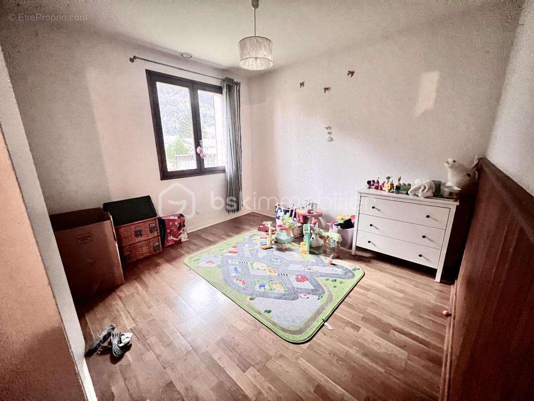 Maison à LES CHAVANNES-EN-MAURIENNE