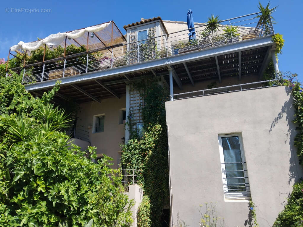 Maison à HYERES
