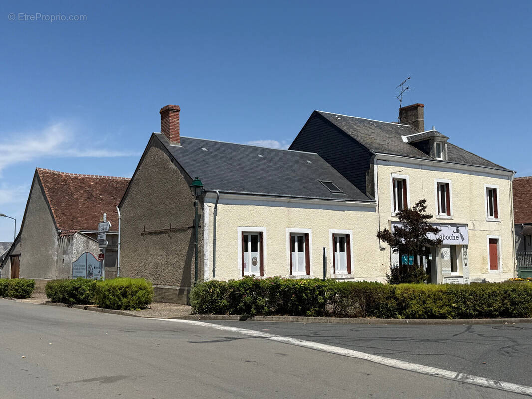 Maison à MONTIPOURET