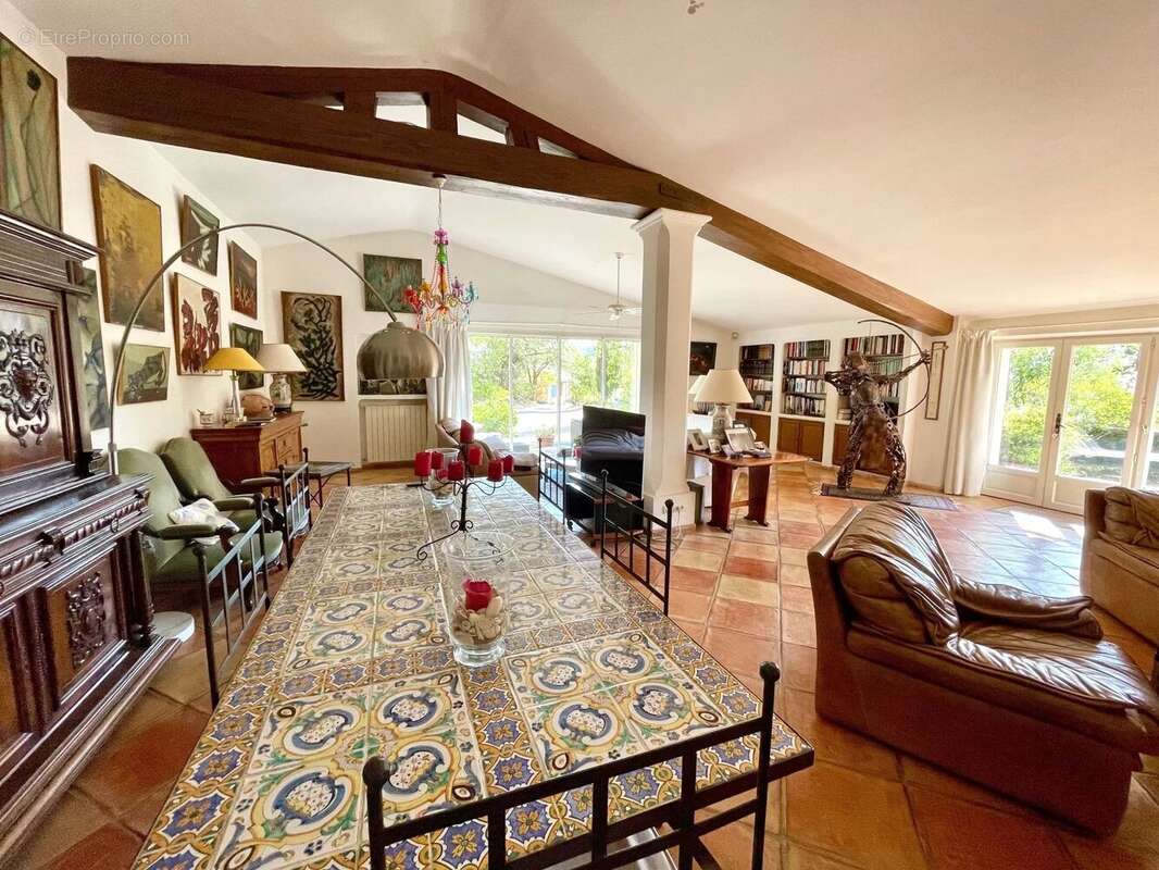 Maison à LA GARDE-FREINET