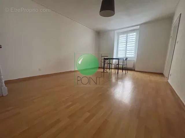 Appartement à LA FERTE-ALAIS