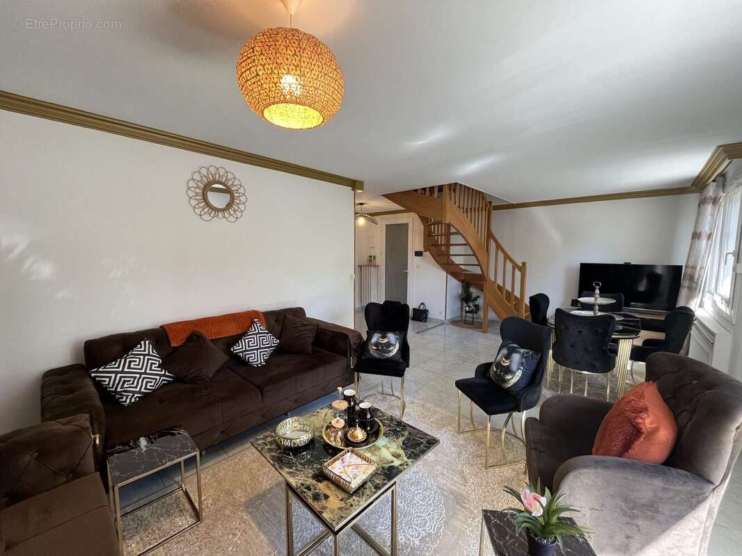 Maison 158 m² à Saint-Etienne  - photo 4