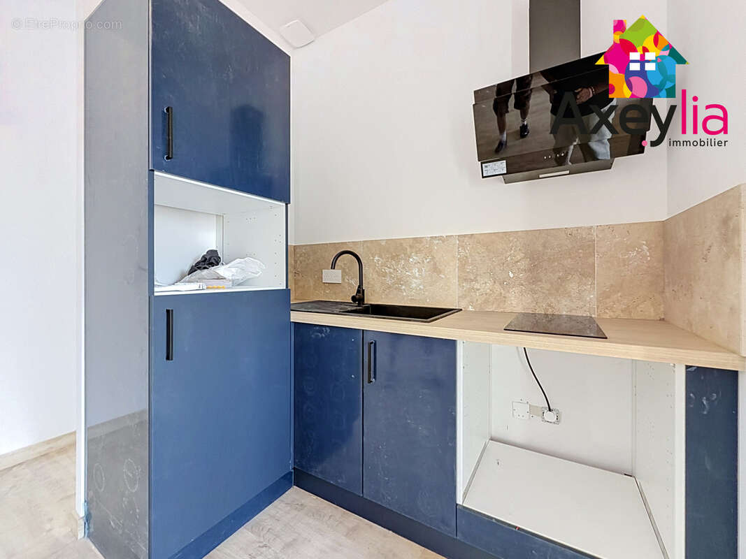 A vendre - riorges - appartement t3 entièrement rénové avec cabanon extérieur - photo 3