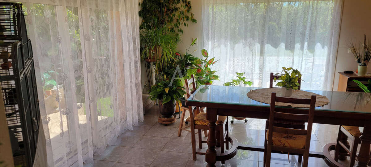 Villa en viager a regusse type 6 de 170 m2 piscine garage - photo 13