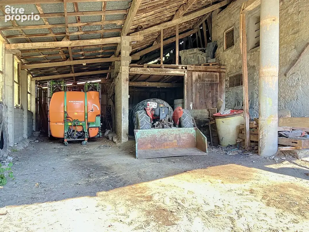 - Méry - Corps de ferme   122 m2 habitables + 250 m2 de dépendances secteur UA - photo 15