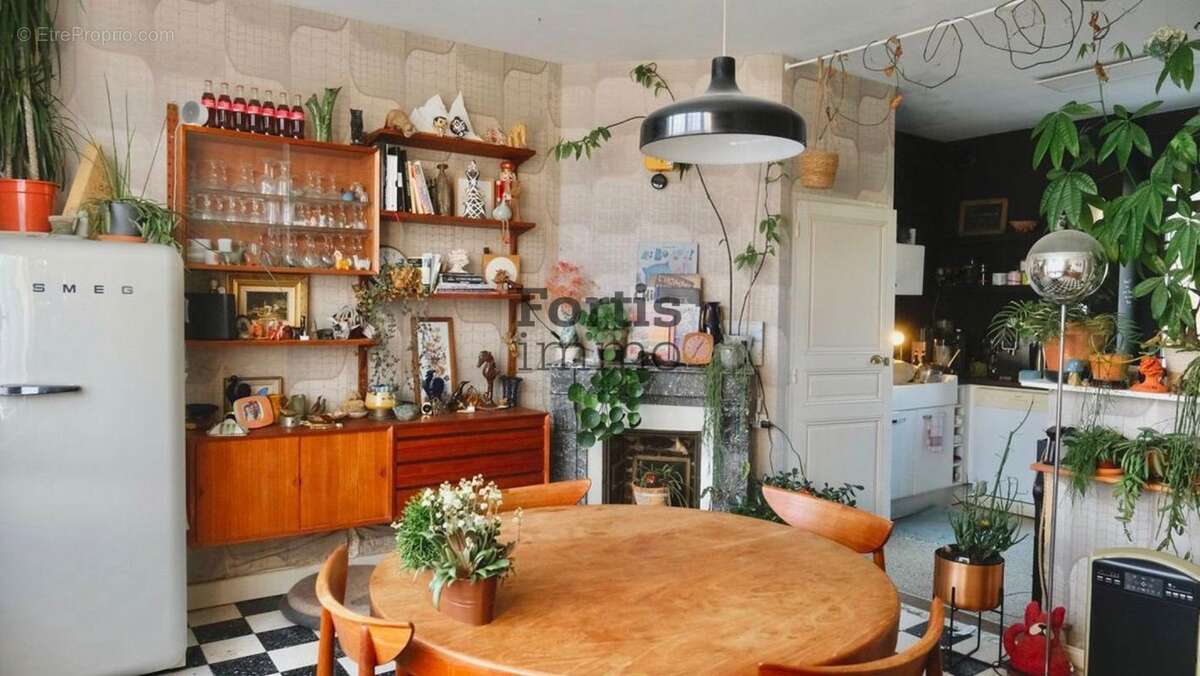 Maison à COUCY-LE-CHATEAU-AUFFRIQUE