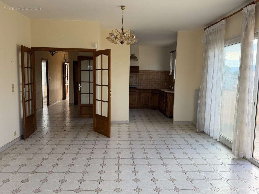 Maison à VILLENEUVE-DE-LA-RAHO