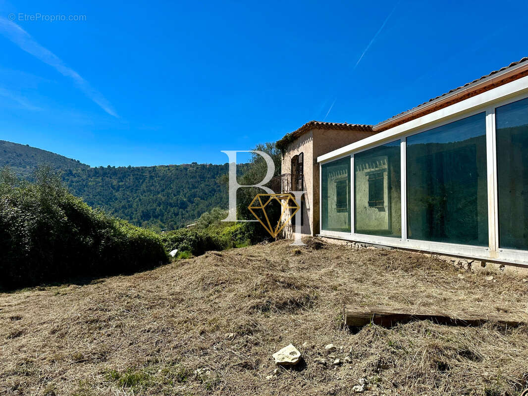 Maison à TOURRETTE-LEVENS