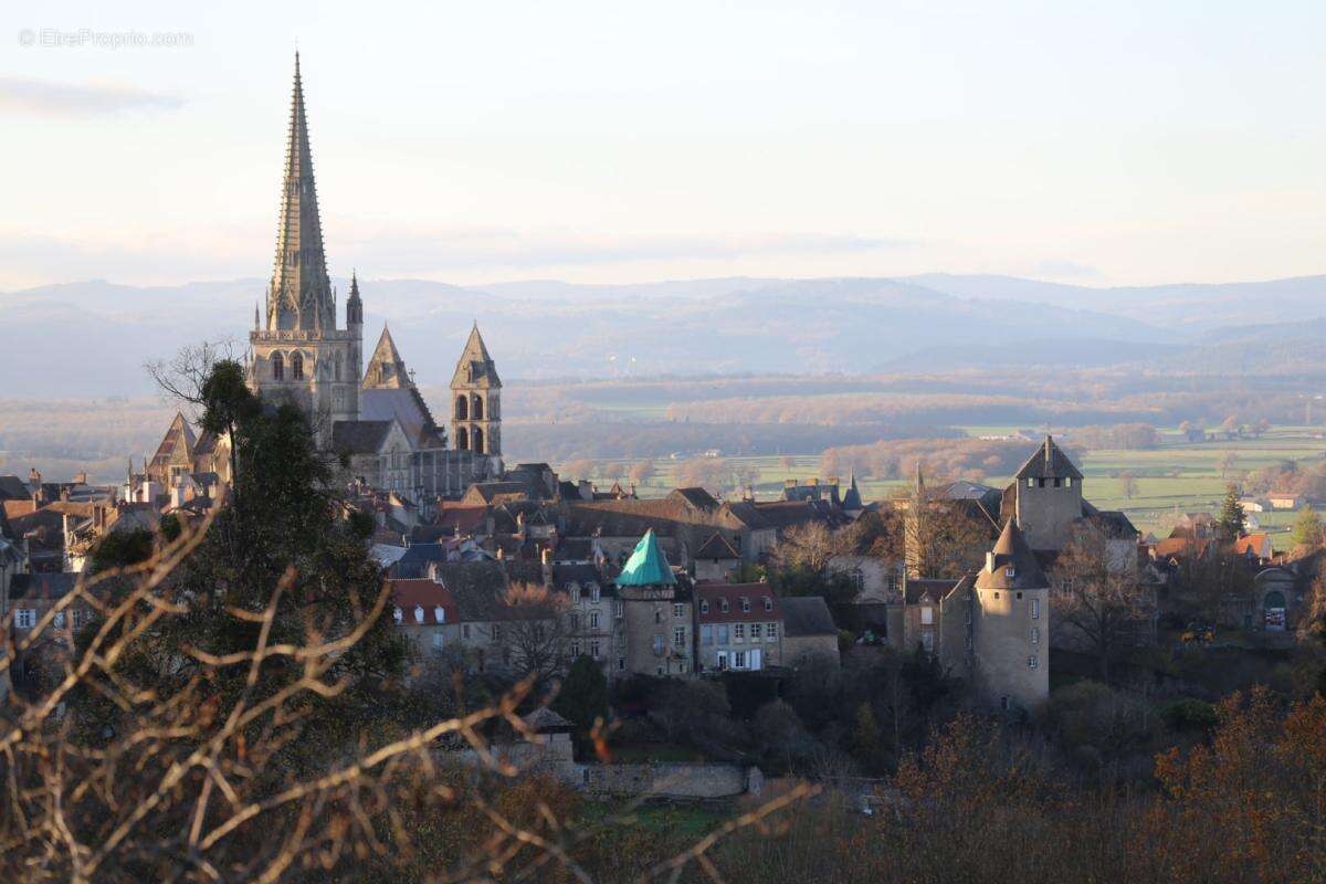 Maison à AUTUN