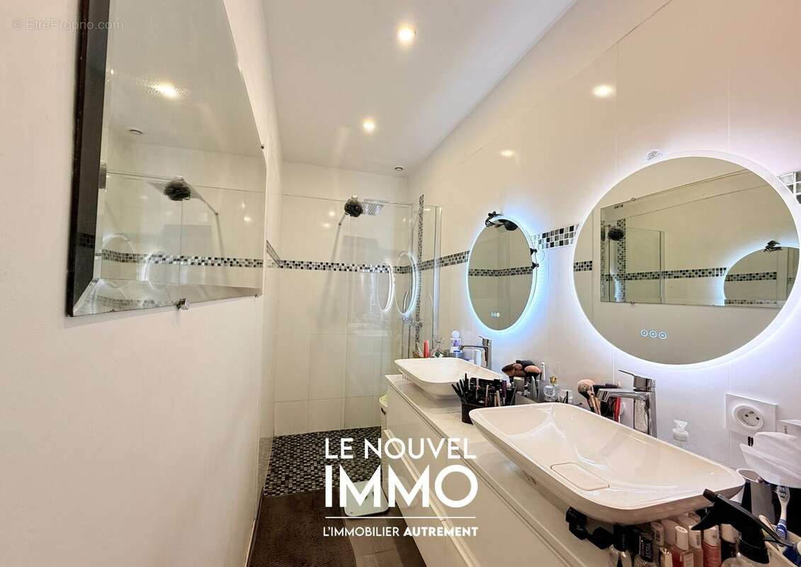 Appartement à MARSEILLE-4E