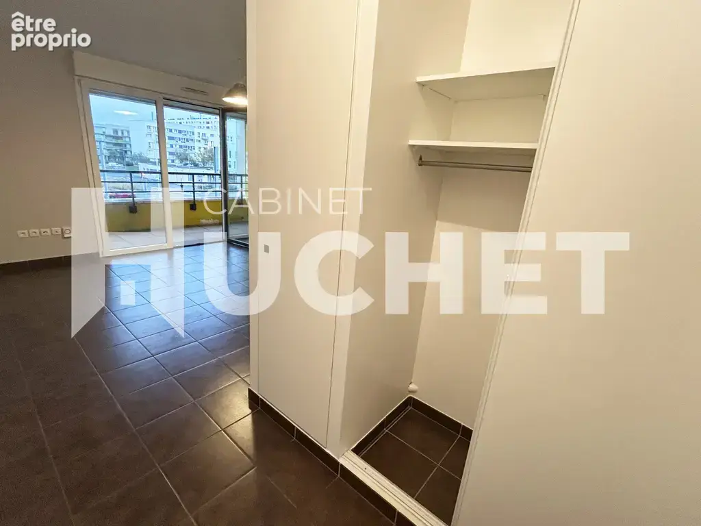 Appartement 44 m2 - CAEN - Balcon et Ascenseur - photo 3