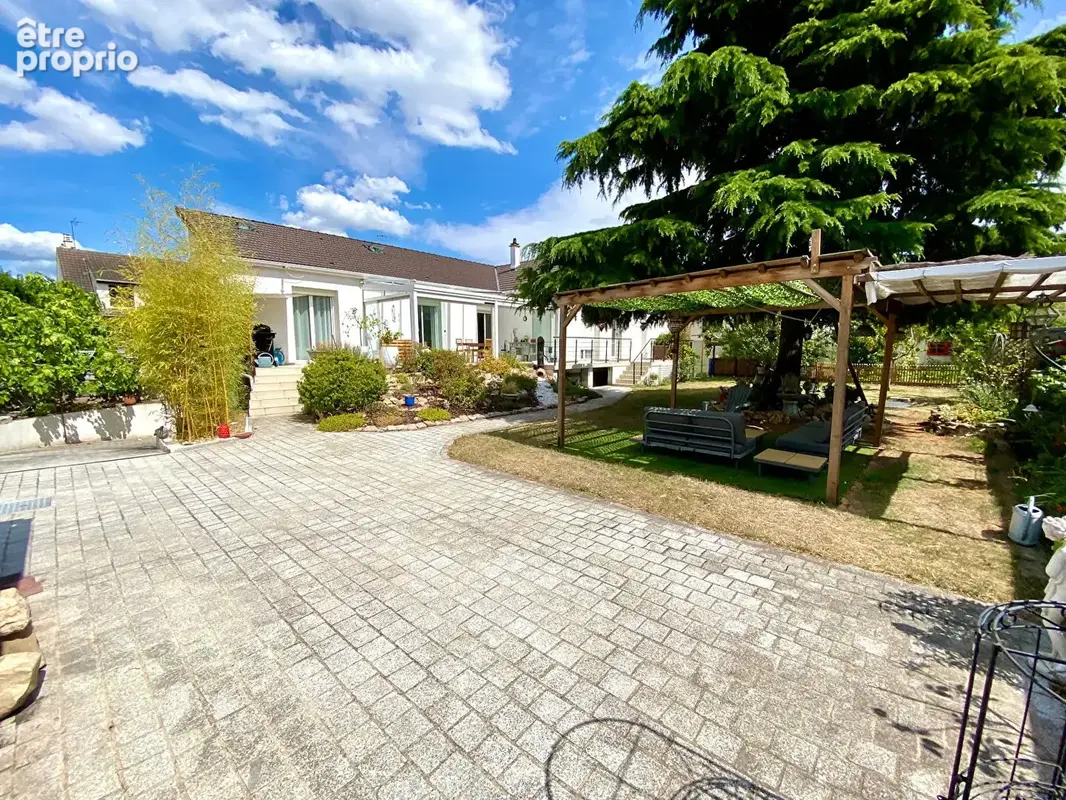 Maison plain-pied 4 chambres, 757 m² de terrain, 12 mins gare ! - photo 2