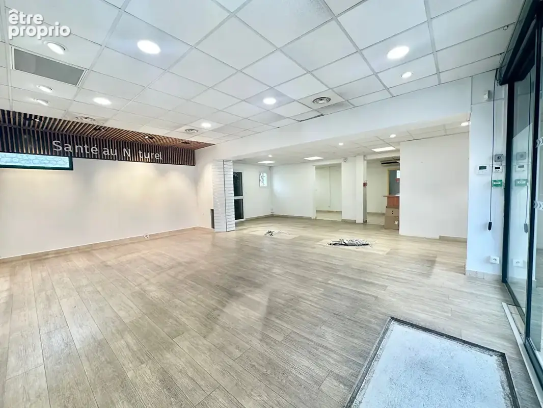 Appartement T2 à Fleury avec murs commerciaux - photo 5