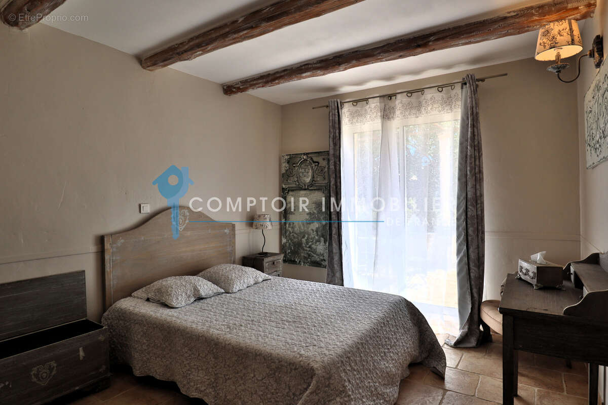Maison à SAINT-SATURNIN-LES-APT