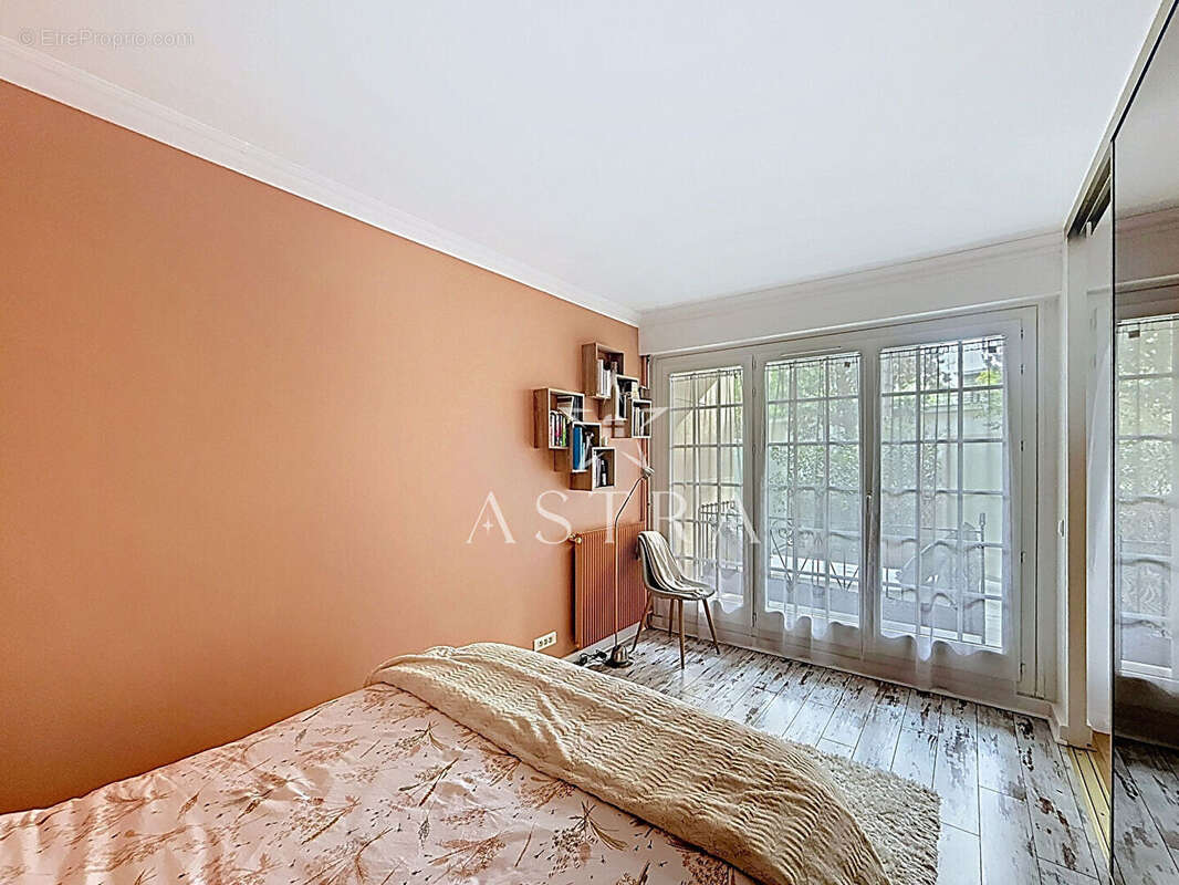 Appartement 2 pièce(s) 47 m2 Chatenay limite Sceaux - photo 10