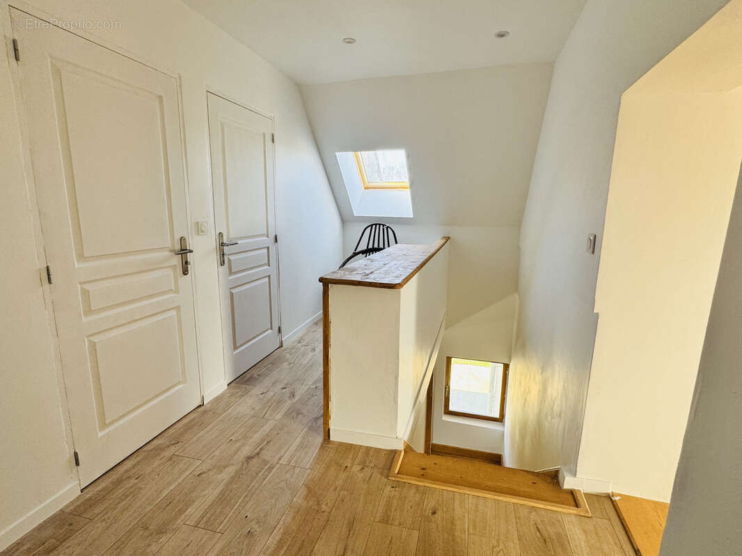 Maison à LA CHAPELLE-SAINT-SAUVEUR