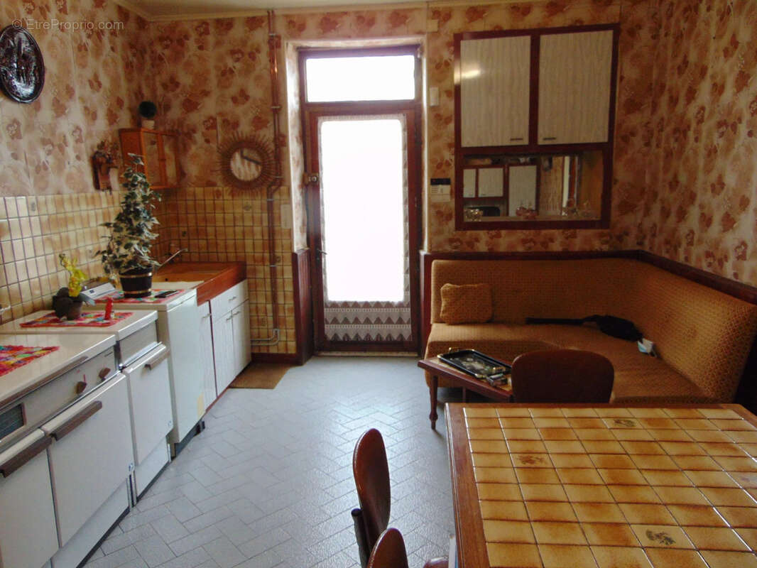 Maison à SOUVIGNE