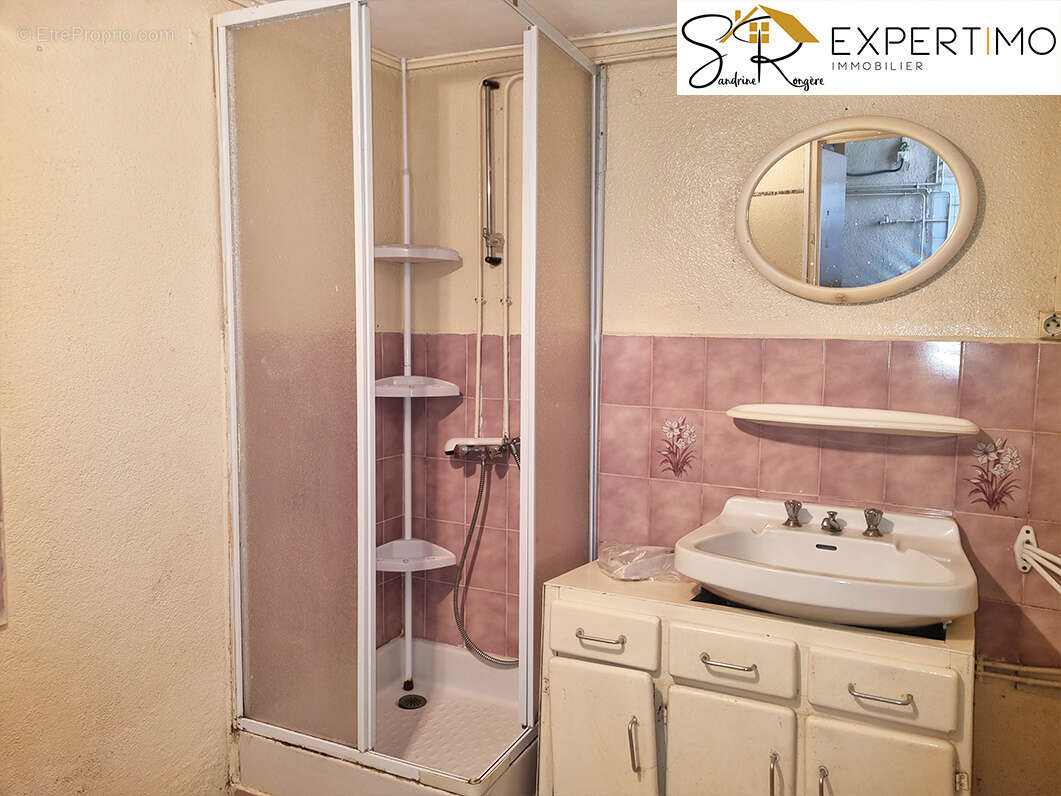 Maison à BUXIERES-SOUS-MONTAIGUT