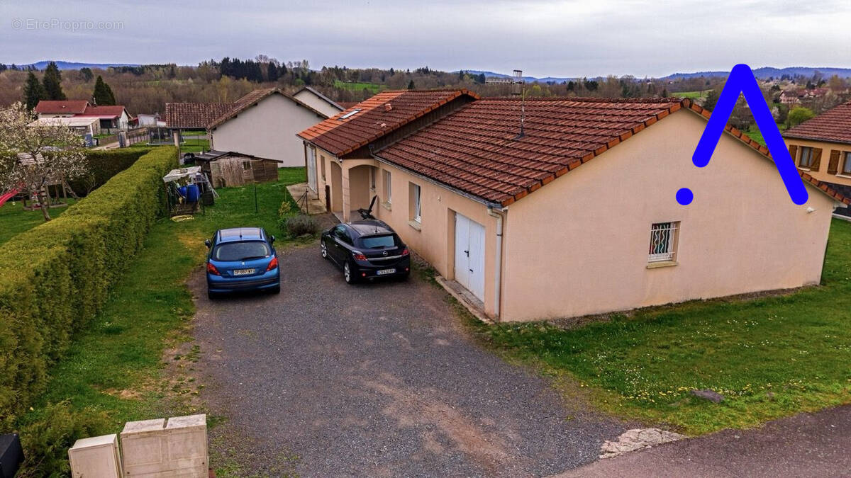 Maison à ETIVAL-CLAIREFONTAINE
