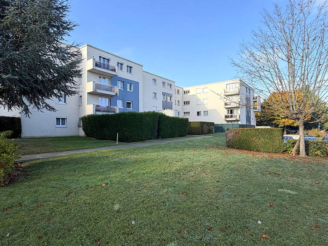 Appartement à MONTIGNY-LE-BRETONNEUX