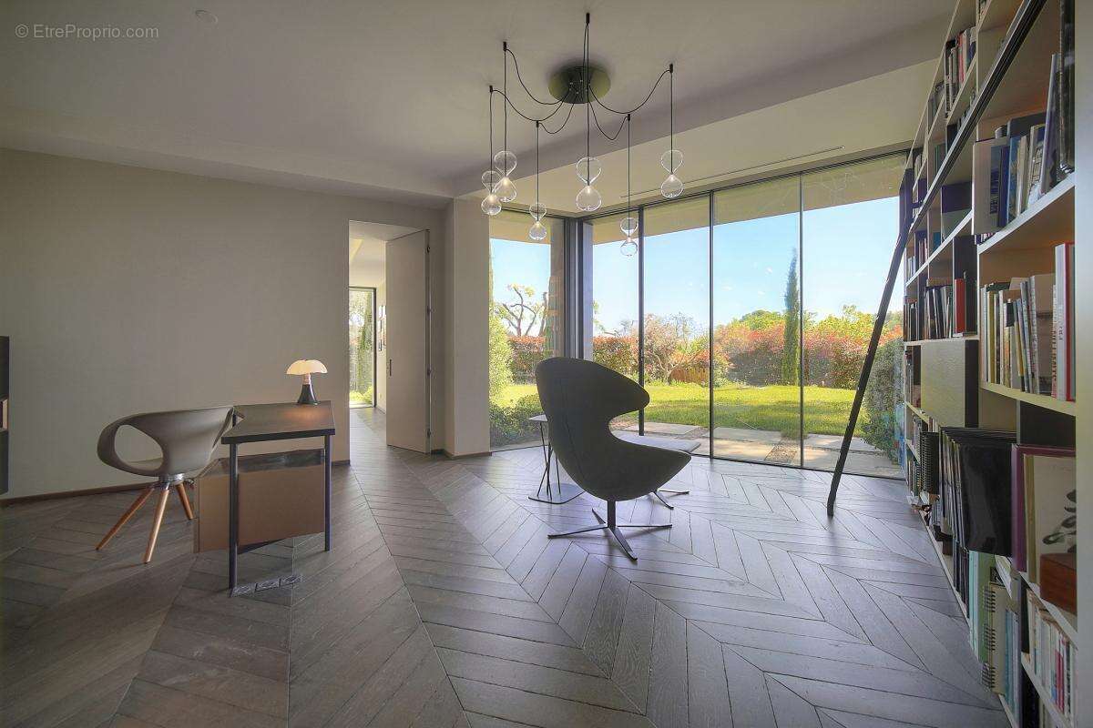 Maison à MOUGINS