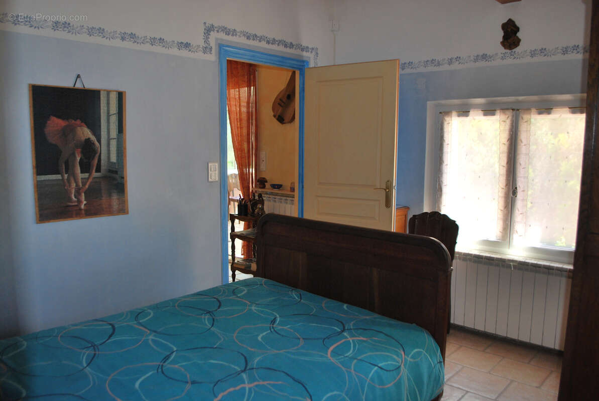 Appartement à SALERNES
