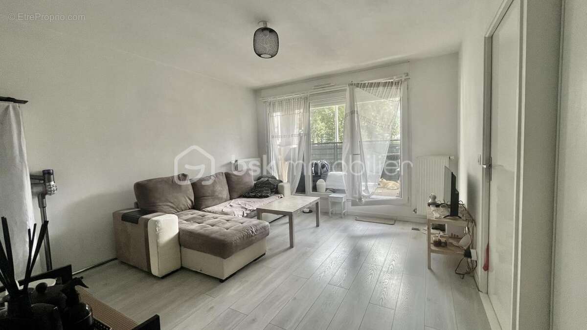 Appartement à BOUSSY-SAINT-ANTOINE