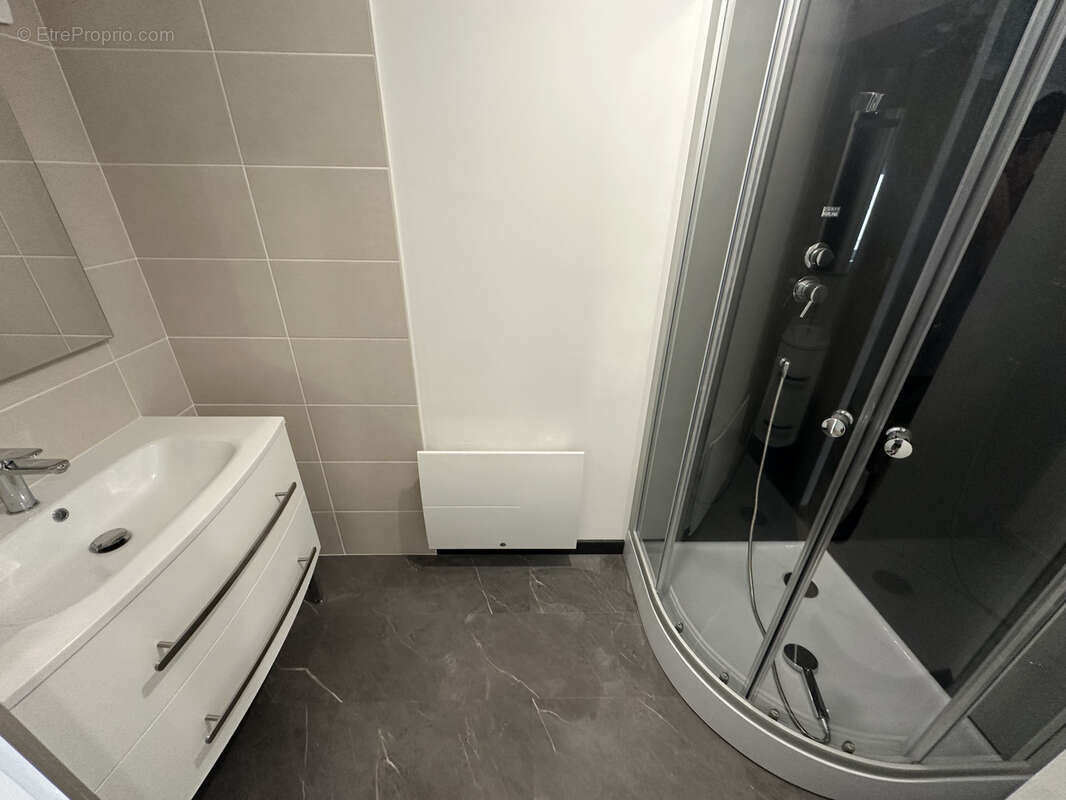 Maison à LA ROCHE-CHALAIS