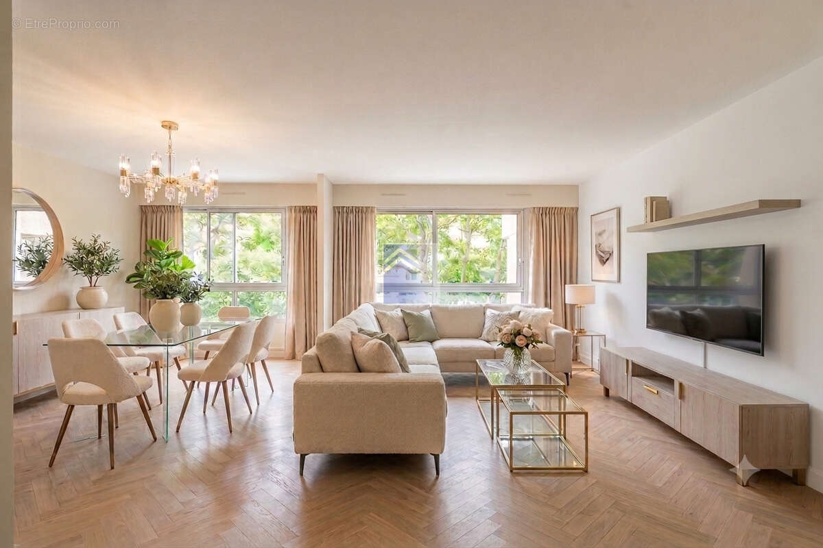 Appartement à COURBEVOIE
