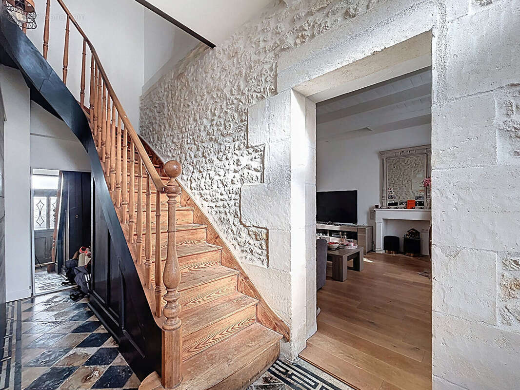 Maison à TONNAY-CHARENTE