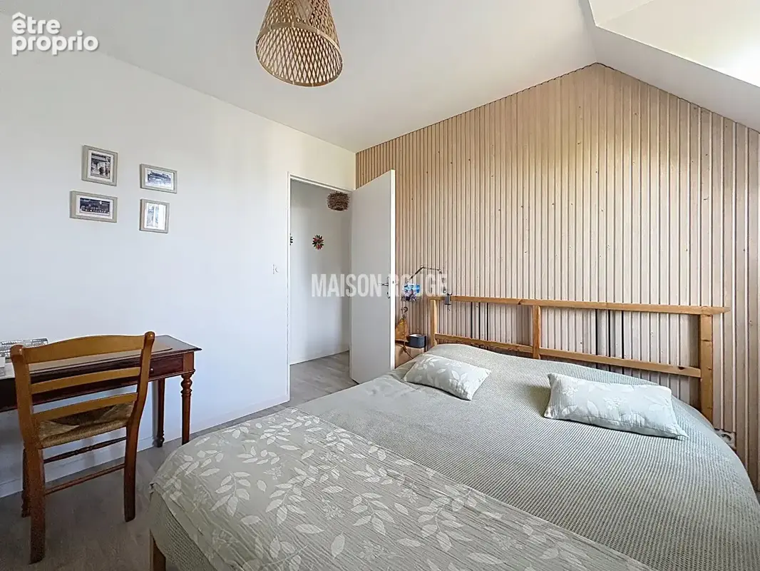 Appartement duplex T3 à vendre à Saint-Lunaire avec balcon, parking et à deux pas de la mer - photo 8