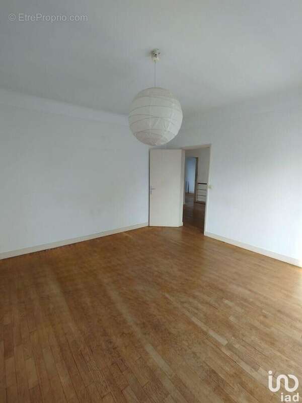 Photo 9 - Commerce à LE TAILLAN-MEDOC