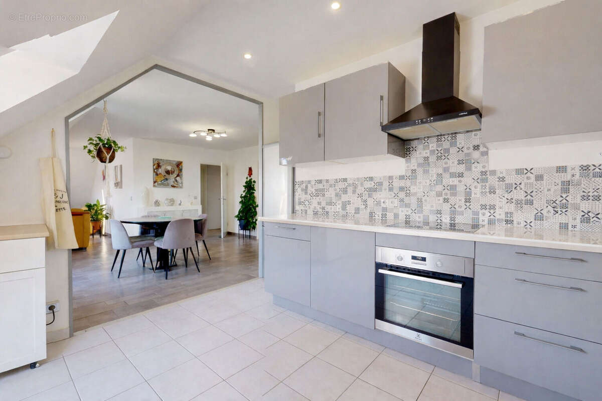 Appartement à FONTENAY-TRESIGNY