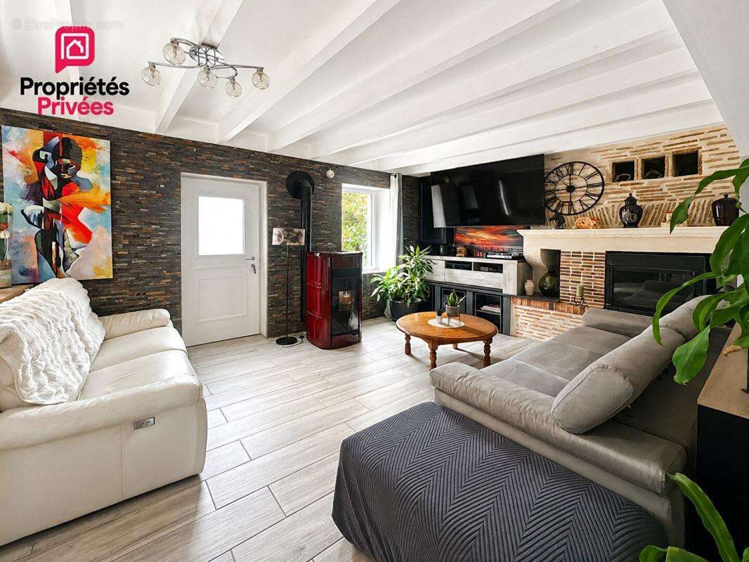 Maison en pierre rénovée de 142 m² sur plus de 7 300 m² - photo 7