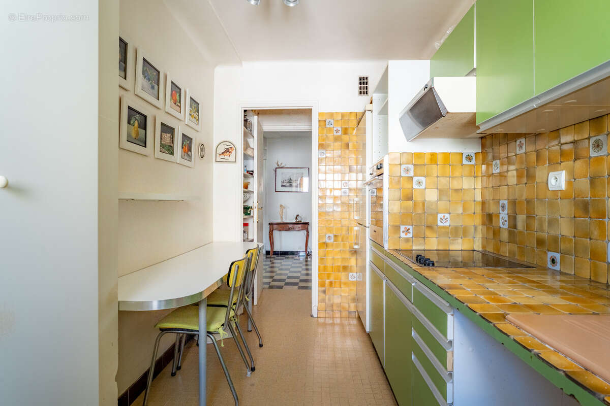 Appartement à MARSEILLE-7E