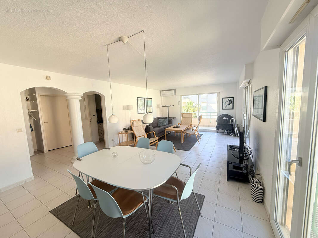 Appartement à FREJUS