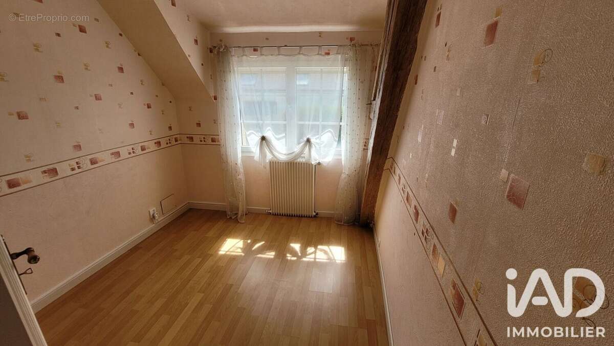 Maison 137 m² à Fontaine-La-Gaillarde  - photo 9
