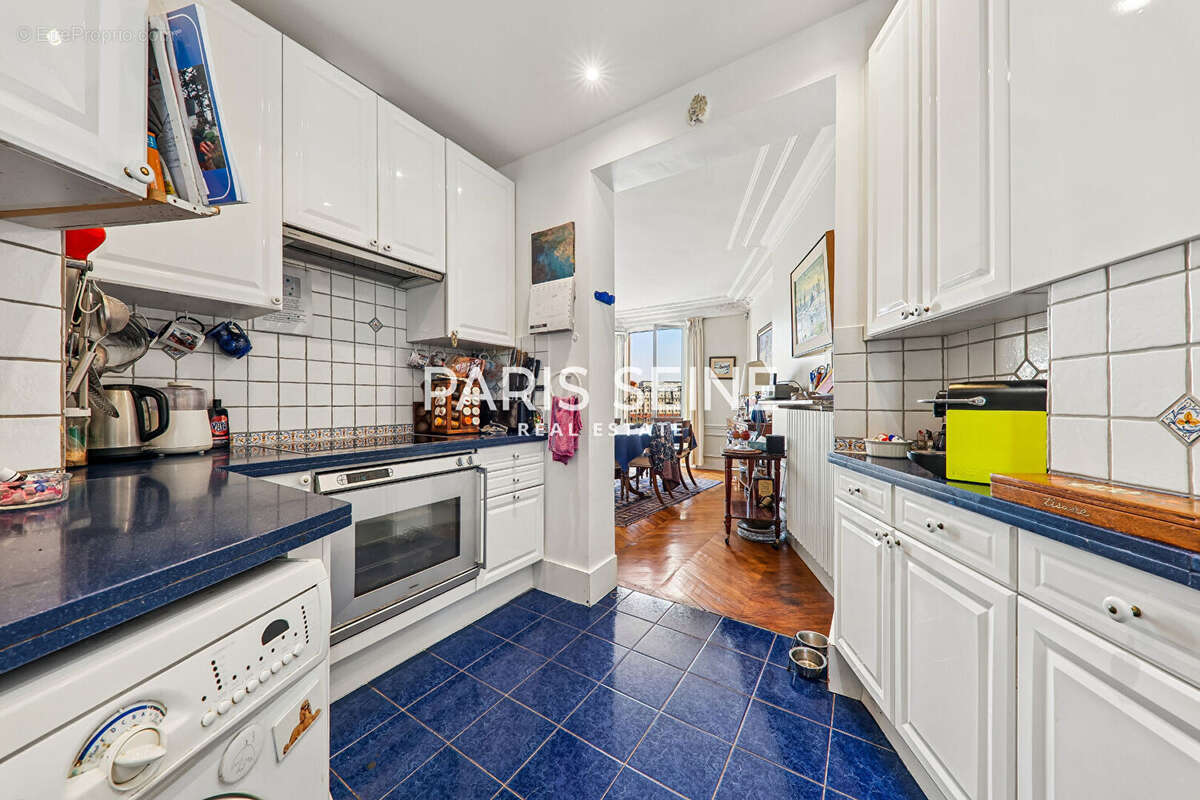 Appartement à PARIS-7E