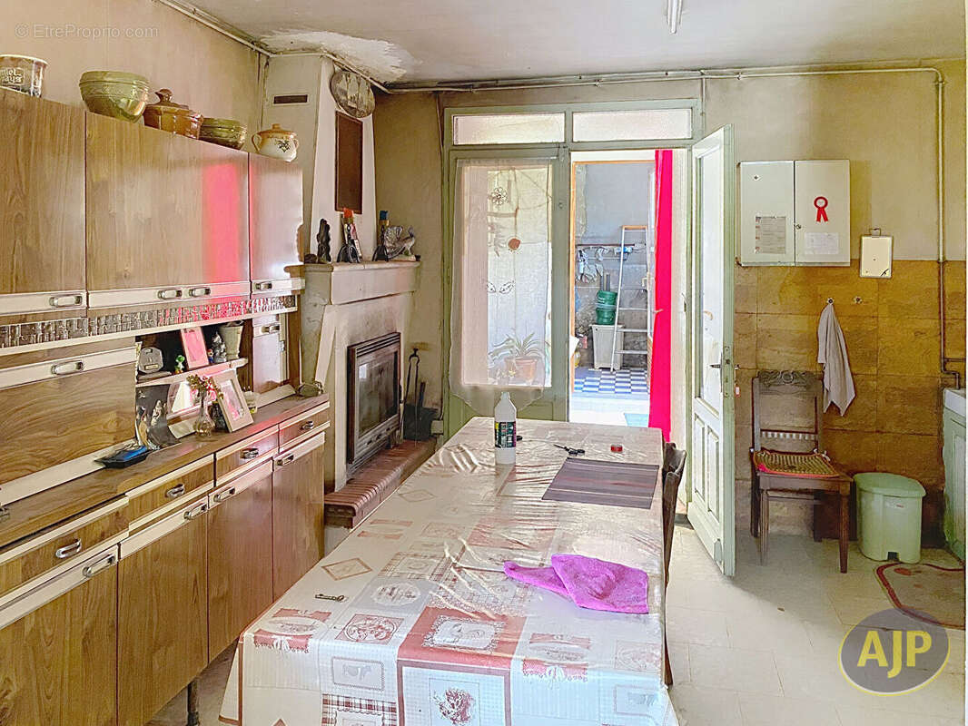 Maison à COULONGES
