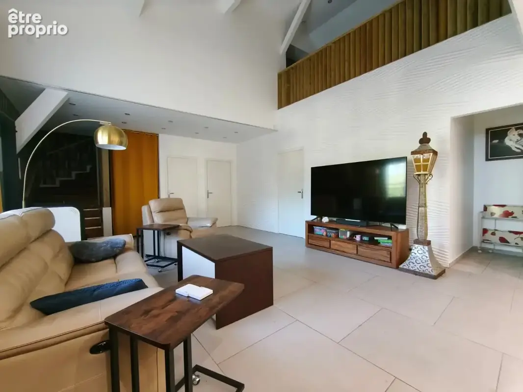 Maison à LINAS