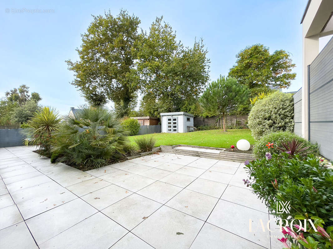 Maison à LA CHAPELLE-DES-FOUGERETZ