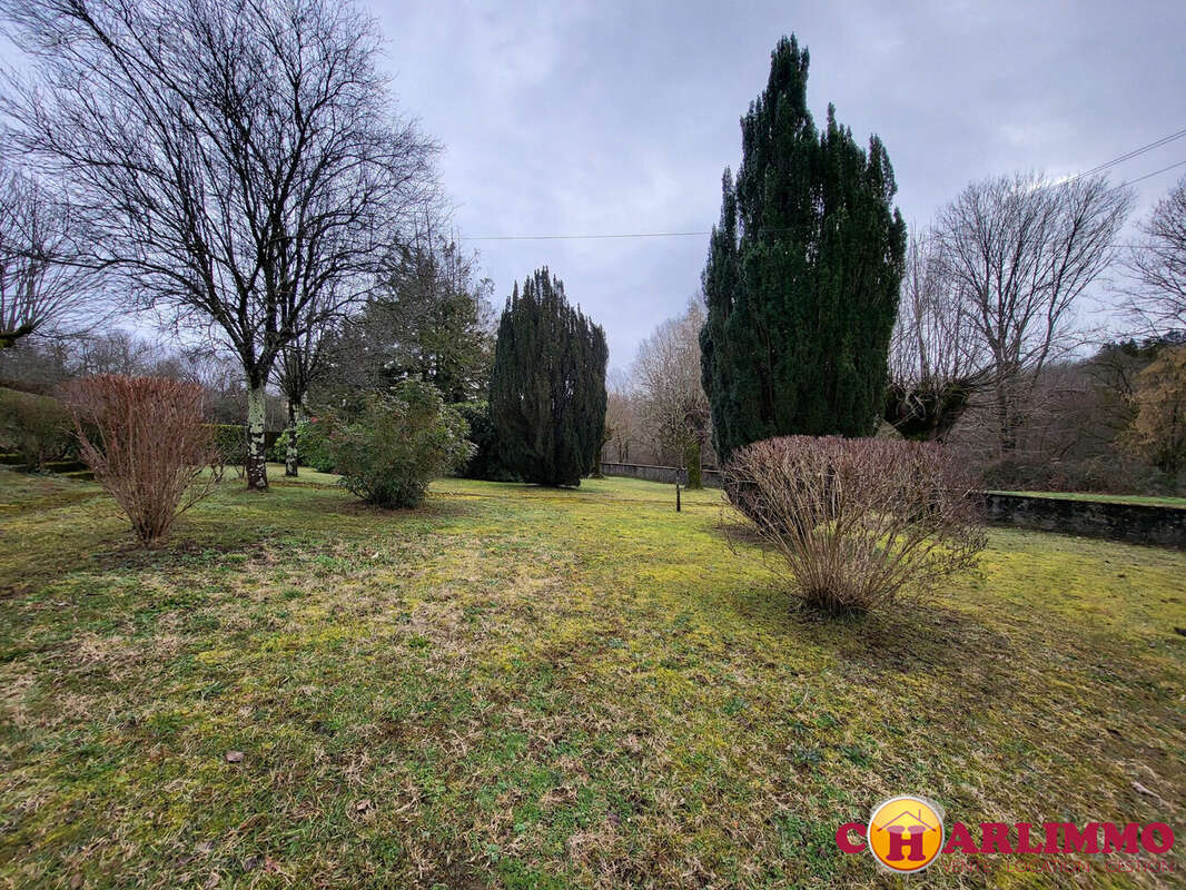 Maison à SAINT-JUNIEN