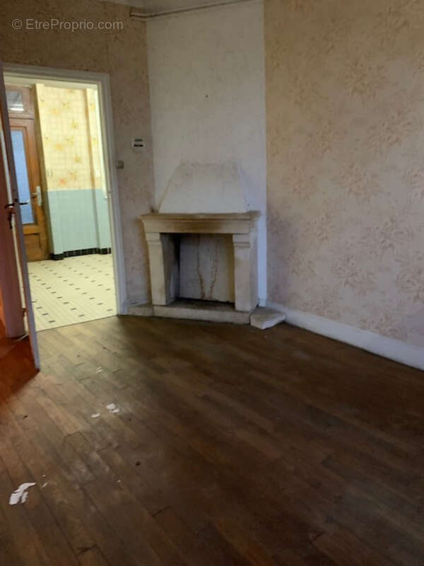 Appartement à SEMOUTIERS-MONTSAON