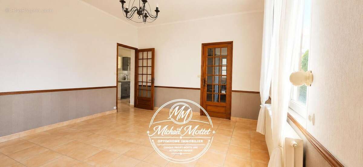Maison de caractère 115 m² – 4 chambres, jardin clos, double garage en cœur de Caudebec-en-Caux - photo 7